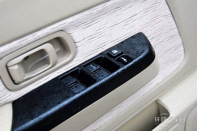 2013款 2.2T柴油四驅標準型ZD22TE