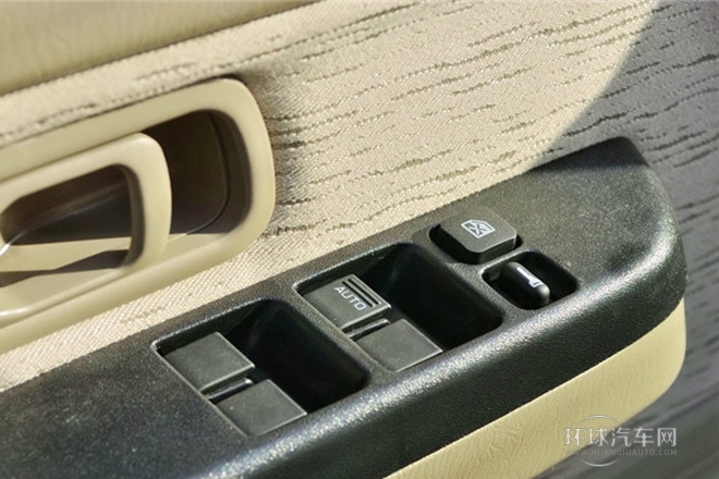 2013款 2.5T柴油兩驅標準型ZD25TCR