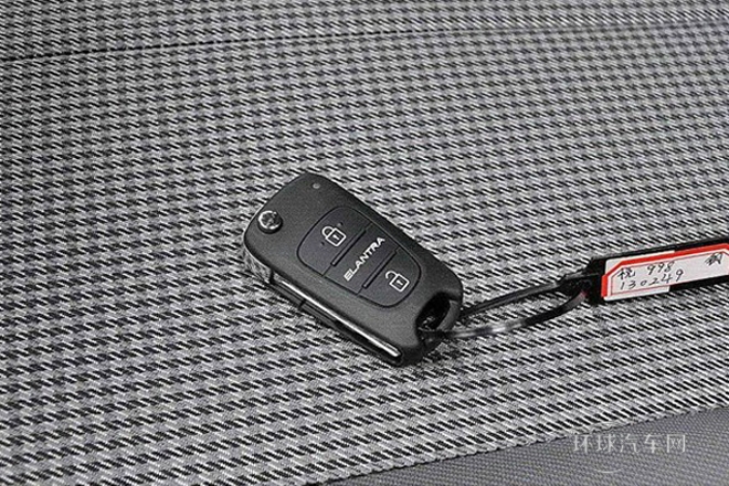 2011款 1.6L 手動(dòng)舒適型