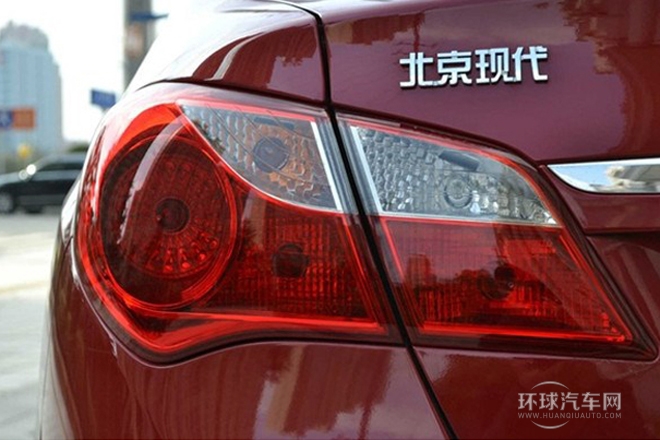2011款 1.6L 自動(dòng)舒適型