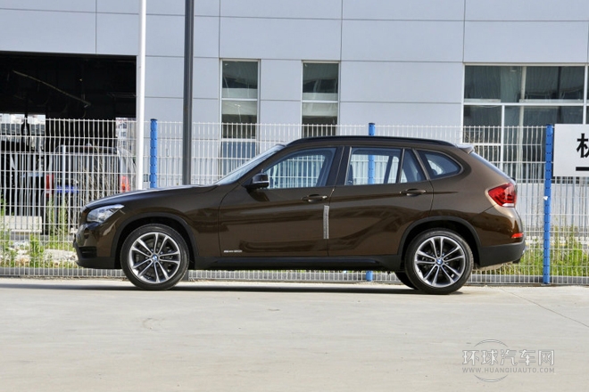 2014款 sDrive20i 運(yùn)動(dòng)設(shè)計(jì)套裝