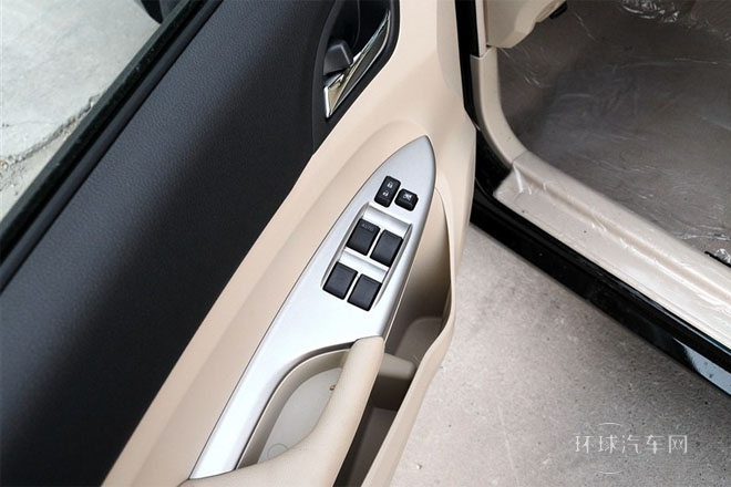 2014款 1.5L 手動豪華型