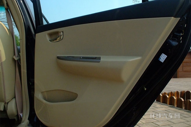 2012款 1.5L 手動標準型