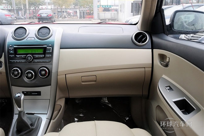 2012款 1.5L 手動(dòng)豪華型