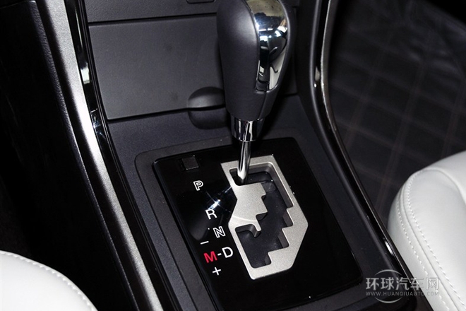 2012款 2.0L 自動豪華版