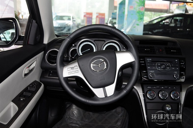 2012款 2.0L 自動豪華版