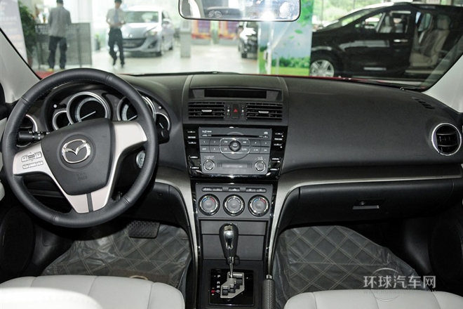 2012款 2.0L 自動豪華版