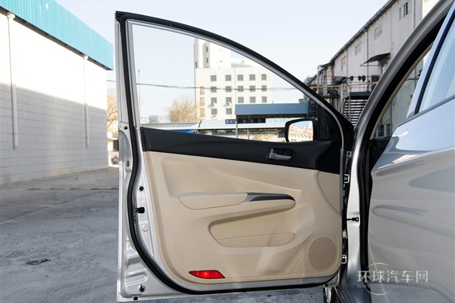 2014款 1.5L 手動舒適型