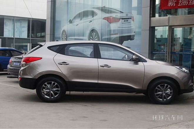 2013款 2.0L 手動兩驅(qū)舒適型GL 國V