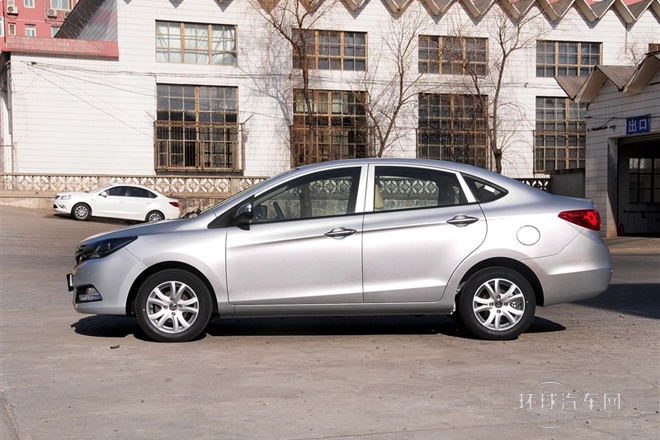 2014款 1.5L 手動(dòng)舒適型