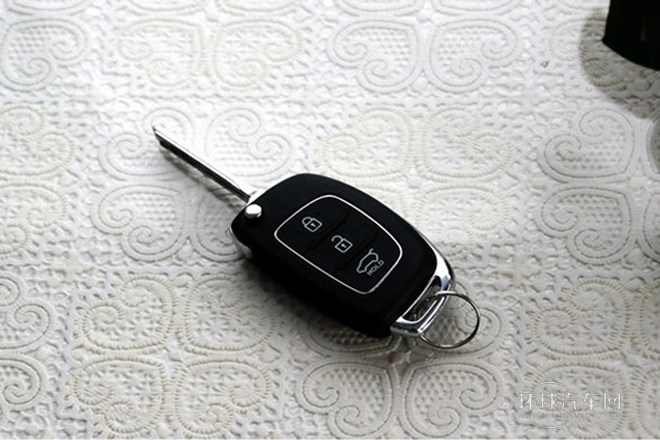 2013款 2.0L 自動兩驅舒適型GL 國IV