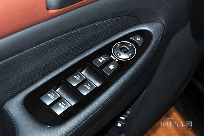 2012款 3.0L GDI尊貴版