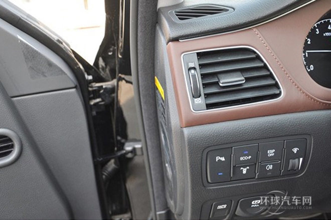 2012款 3.0L GDI尊貴版