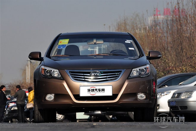 2013款 2.0L 手動尊貴型