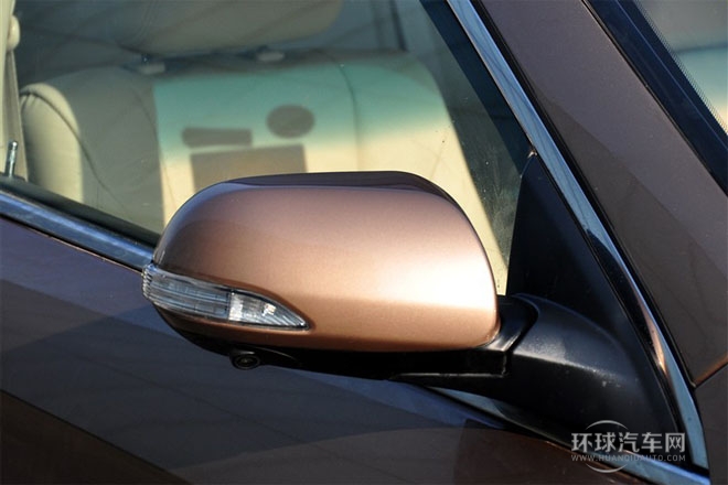 2013款 2.0L 手動尊貴型