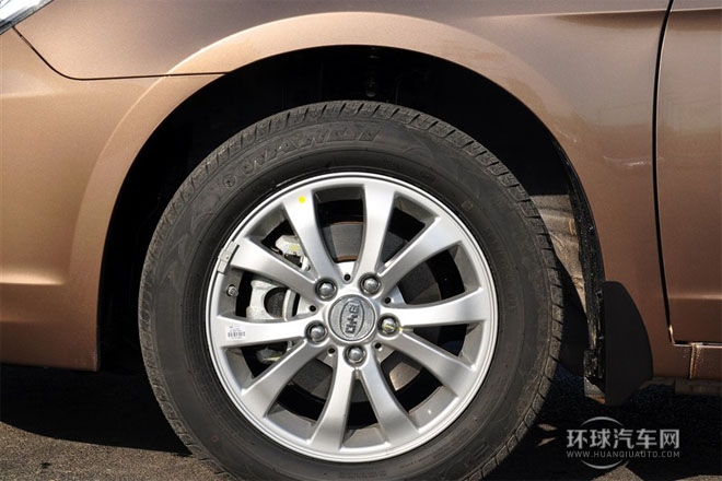 2013款 2.0L 手動尊貴型