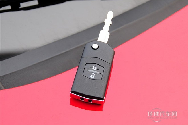 2012款 兩廂炫動 1.3L 自動標準版