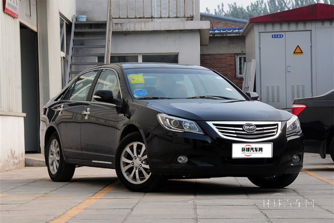 2013款 1.5TI 手動尊貴型