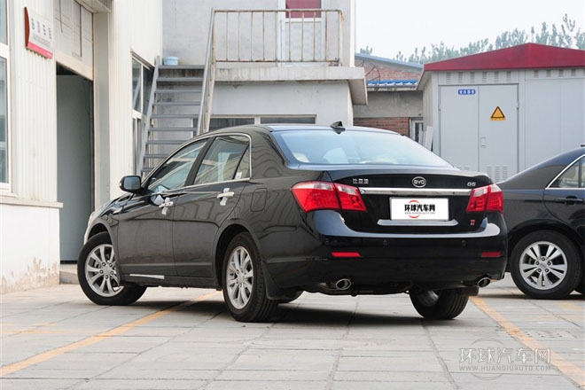 2013款 1.5TI 手動尊貴型