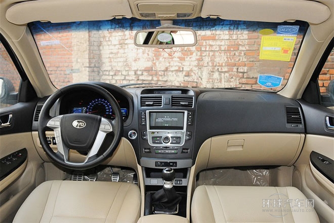 2013款 1.5TI 手動(dòng)尊貴型