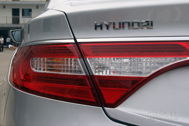 2011款 3.0L 旗艦型