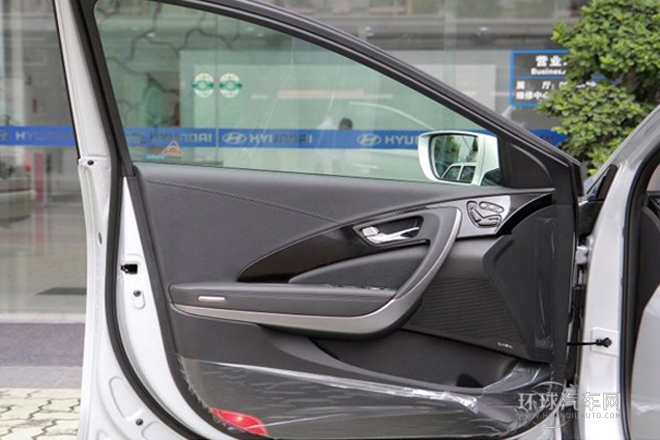 2011款 2.4L 旗艦型