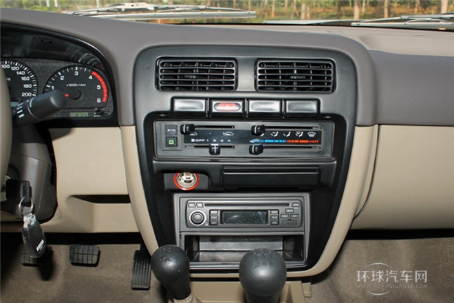 2013款 2.5T柴油四驅豪華型ZD25TCI