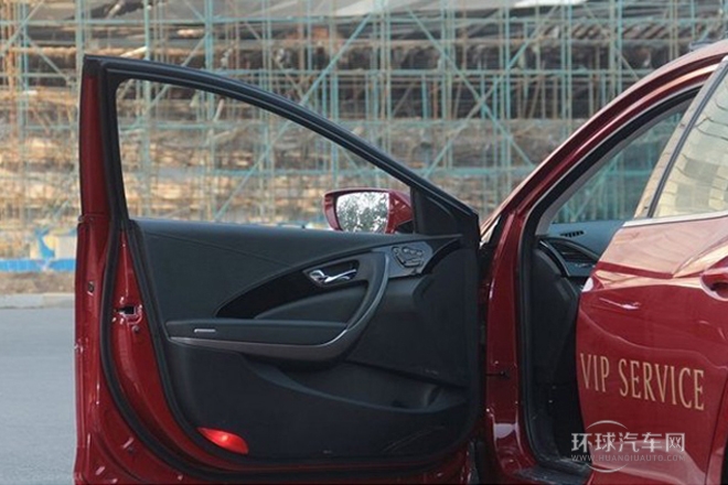 2011款 2.4L 尊貴型