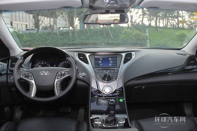 2011款 2.4L 尊貴型