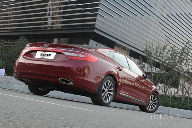 2011款 2.4L 尊貴型