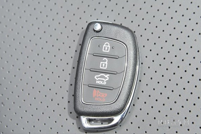 2011款 2.4L 豪華型