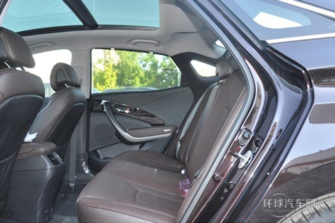 2011款 2.4L 豪華型