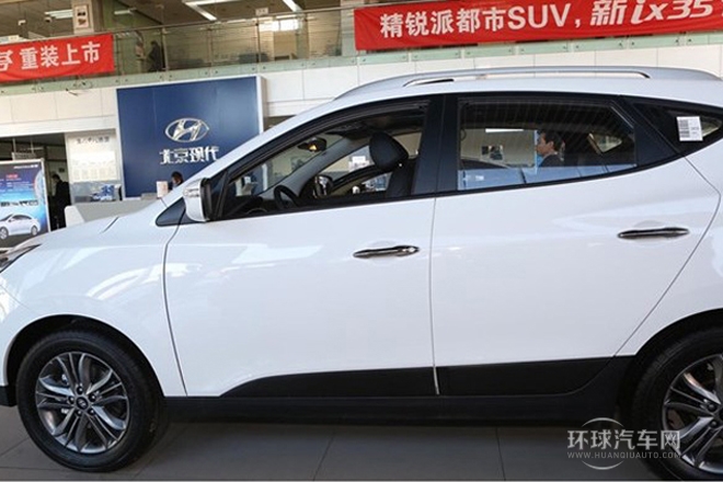 2013款 2.0L 自動(dòng)兩驅(qū)領(lǐng)先型GLX 國V
