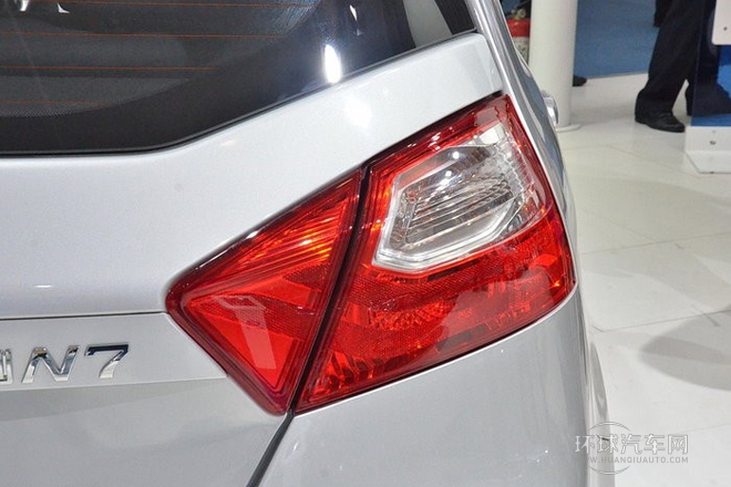 2014款 1.3L 手動運動尊貴型