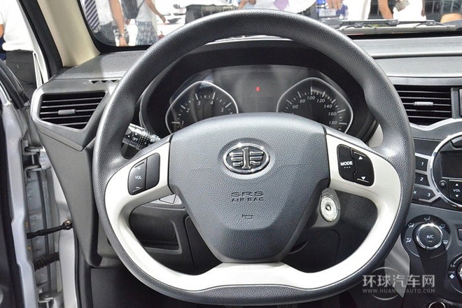 2014款 1.3L 手動運動尊貴型