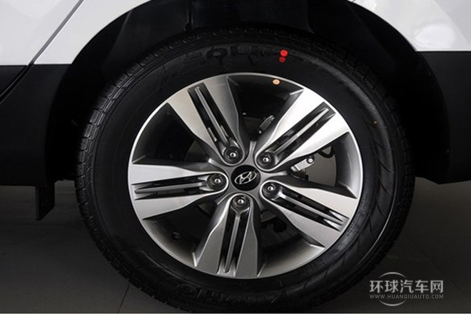 2013款 2.4L 自動(dòng)兩驅(qū)領(lǐng)先型GLX 國IV