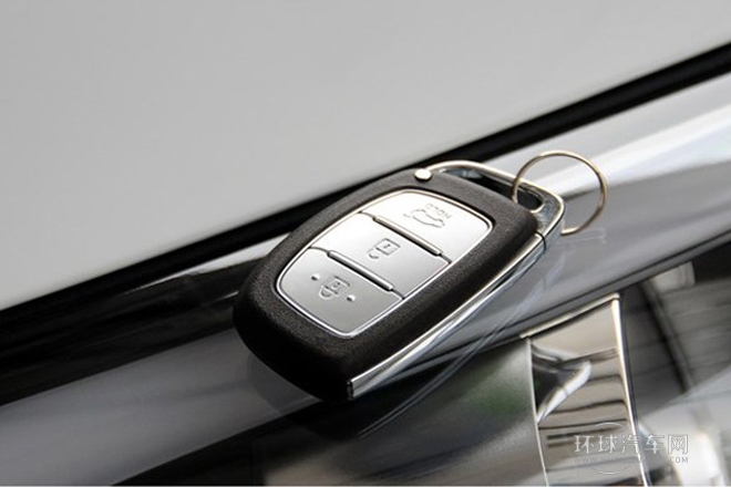 2013款 2.4L 自動兩驅(qū)領(lǐng)先型GLX 國V