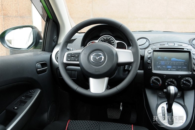 2012款 兩廂炫動(dòng) 1.5L 自動(dòng)豪華版