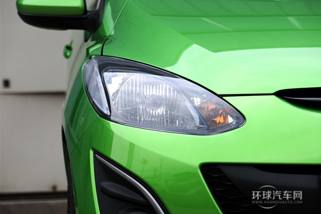 2012款 兩廂炫動(dòng) 1.5L 自動(dòng)豪華版