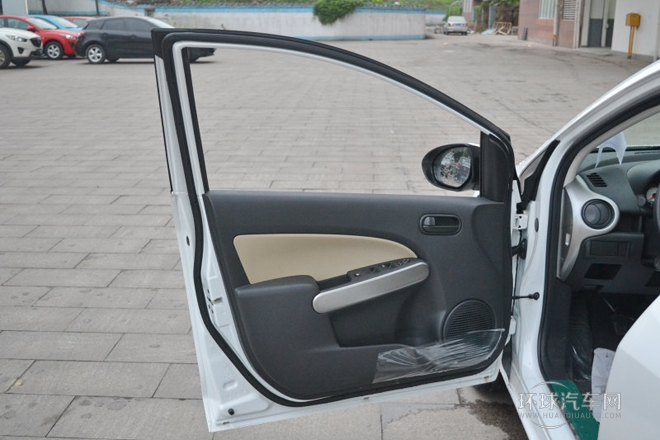 2012款 三廂炫動 1.3L 手動標準版