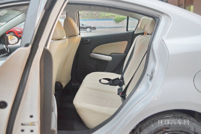 2012款 三廂炫動 1.3L 手動標準版