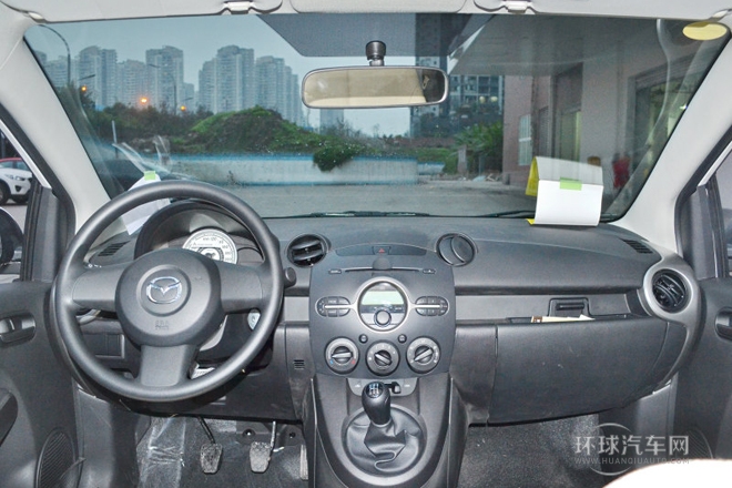 2012款 三廂炫動(dòng) 1.3L 手動(dòng)標(biāo)準(zhǔn)版