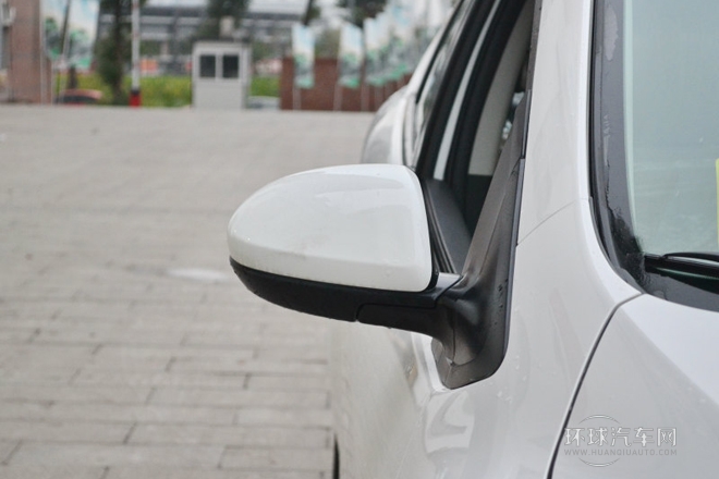 2012款 三廂炫動 1.3L 手動標準版