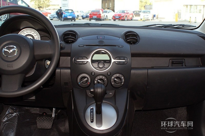 2012款 三廂炫動 1.3L 自動標準版