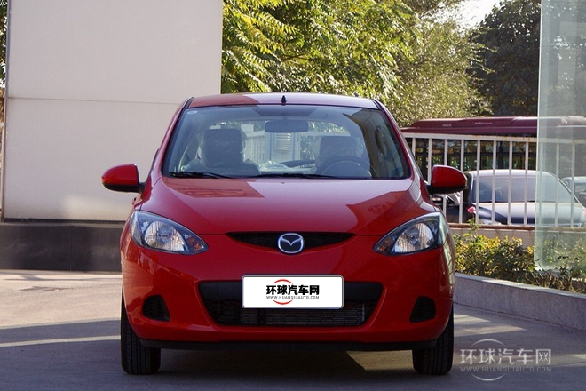 2012款 三廂炫動 1.3L 自動標準版