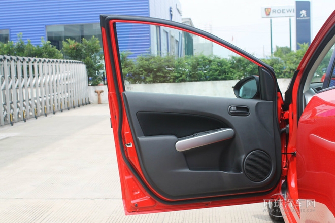 2012款 三廂炫動 1.5L 手動時(shí)尚版