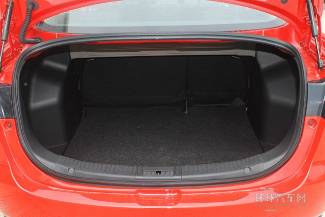 2012款 三廂炫動 1.5L 手動時尚版