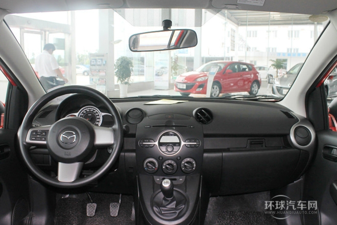 2012款 三廂炫動 1.5L 手動時尚版