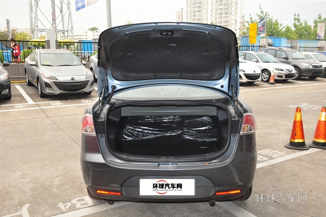 2012款 三廂炫動 1.5L 自動豪華版