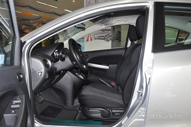 2012款 三廂炫動(dòng) 1.5L 自動(dòng)時(shí)尚版